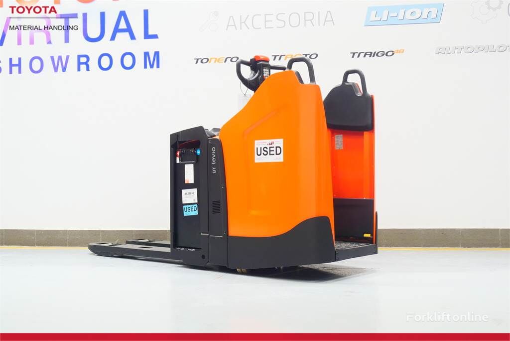 Toyota LPE200 electric pallet truck